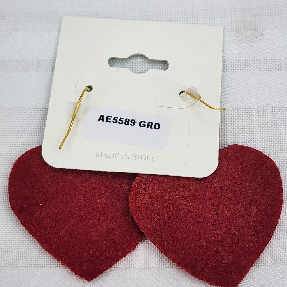 ICON Red Heart Valentine Shaped Seed Bead Statement Earrings NWT - Picture 4 of 5